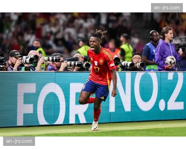 亚马尔右路爆点作用凸显，3月4球入围最佳候选显高效